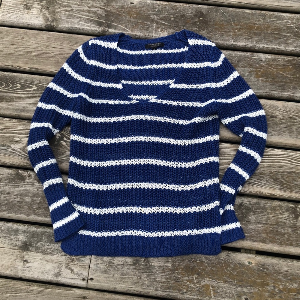Banana Republic 100% Linen Sweater